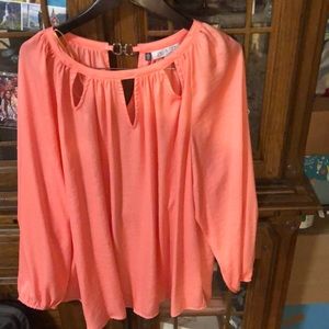 A Jennifer Lopez spokeswoman size 1x